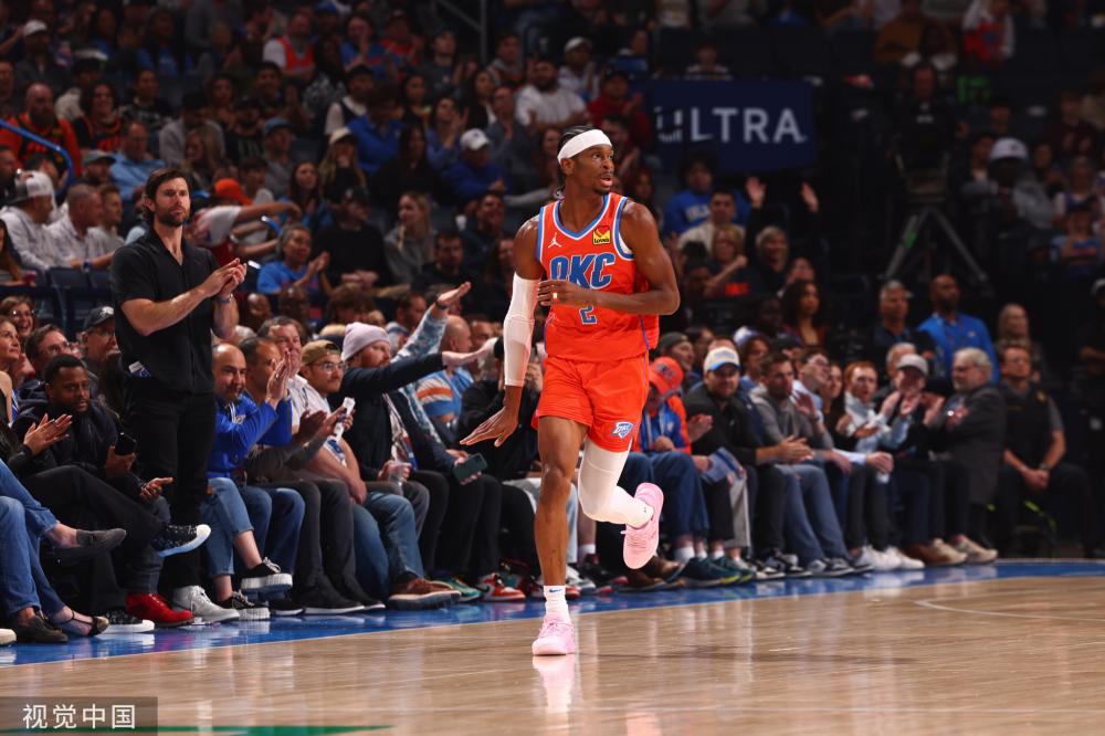 的沉着冷静 的沉着冷静