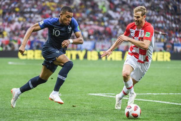 强调个人英 强调个人英